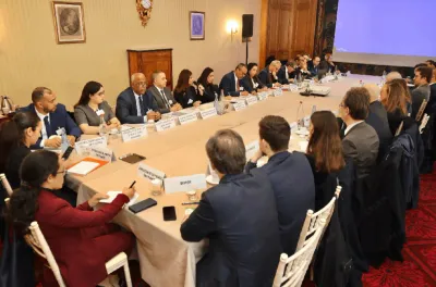 Une importante délégation des trois régions des provinces du Sud du Royaume tient une rencontre avec le MEDEF consacrée à la promotion des investissements