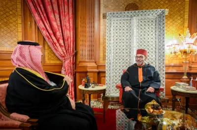 SM le Roi reçoit à Casablanca un émissaire du Serviteur des Lieux Saints de l’Islam et du Prince héritier du Royaume d’Arabie Saoudite, porteur d’un message verbal au Souverain