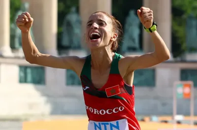 Mondiaux d'athlétisme Budapest 2023: La Marocaine Fatima Ezzahra Gardadi remporte la médaille de bronze du Marathon féminin
