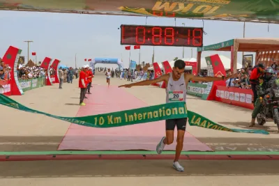 Laâyoune: le Marocain Hicham Ouladha remporte la 1ére édition de la course internationale sur route de Dcheira (10km)