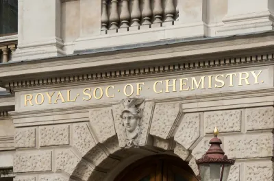 Royaume-Uni : La Marocaine Mama El Rhazi nommée membre honoraire de la ''Royal Society of Chemistry’’
