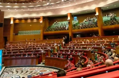 9ème Forum parlementaire international sur la justice sociale : Appel à adopter une charte nationale des institutions sociales