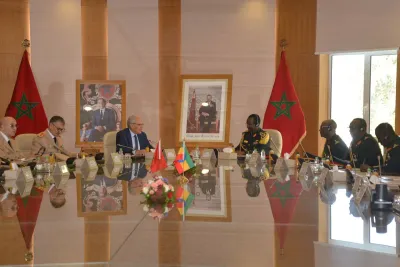 Le Chef d'Etat-Major des Forces de défense nationale éthiopiennes reçu par le ministre délégué chargé de l’Administration de la défense nationale et par le Général de Corps d’Armée, Inspecteur Général des FAR