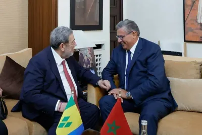 Le Chef du gouvernement s'entretient avec le Premier ministre de Saint Vincent et les Grenadines