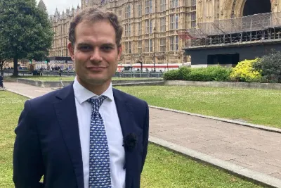 Le Dialogue stratégique Royaume-Uni/Maroc de juin dernier a marqué "un changement important" dans les relations entre Londres et Rabat (M. Falconer)