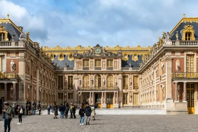 France: Le château de Versailles et plusieurs aéroports évacués après des alertes à la bombe