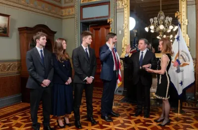 Le nouvel ambassadeur américain au Maroc prête serment devant le vice-Président des Etats-Unis J.D Vance