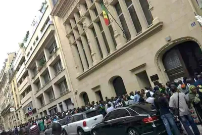 Le Sénégal ferme provisoirement ses consulats à l'étranger