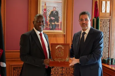 M. Abdennabaoui s'entretient à Rabat avec le directeur des poursuites publiques de la République du Kenya