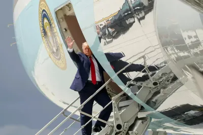 Présidentielles américaines 2024: un duel Biden/Trump se profile, l'issue reste incertaine