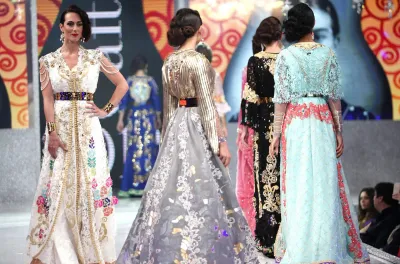 Le caftan marocain brille à la Semaine africaine de l'UNESCO à Paris