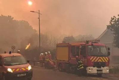 France: 40.000 ha ravagés en Gironde, sept communes proches de Bordeaux évacuées