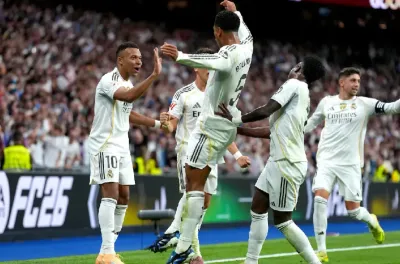 Liga : le Real Madrid bat le Barça et prend le large en tête du classement