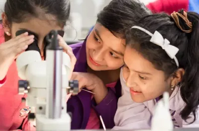 Lancement de l’édition 2026 du Prix UNESCO pour l’éducation des filles et des femmes