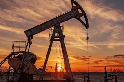 Le cours du pétrole en hausse suite au blocage prolongé du détroit d'Ormuz