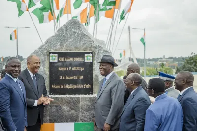 Coopération Maroc-Côte d’Ivoire: le pont de Cocody à Abidjan inauguré par le Président Alassane Ouattara