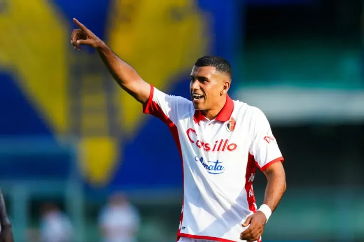 L'international marocain Walid Cheddira s’engage avec Naples