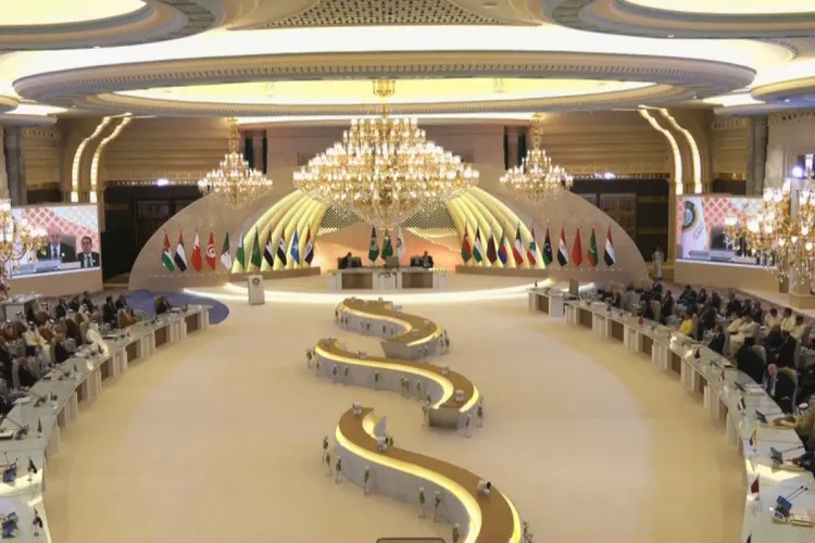 Le Sommet arabe de Djeddah salue l'accueil par le Maroc de l’Assemblée annuelle de la BM et du FMI