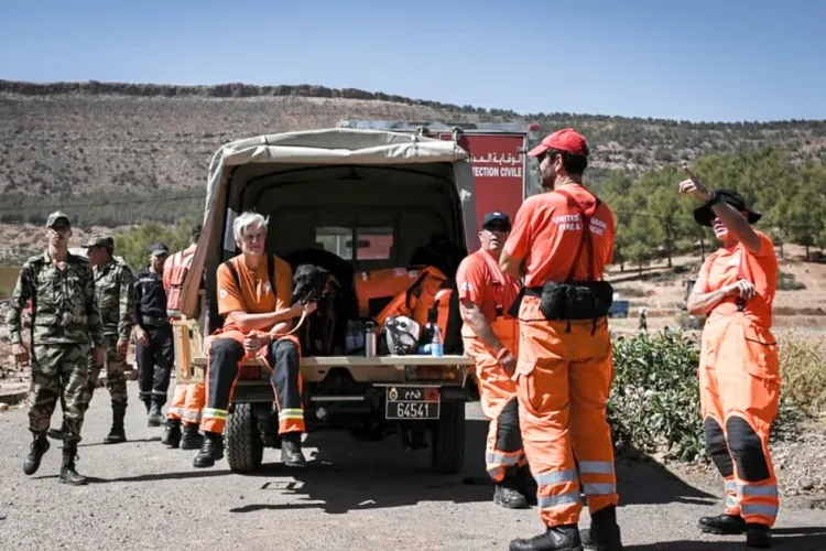 Ambassadeur: Les secouristes britanniques profondément émus par le message de remerciements de SM le Roi