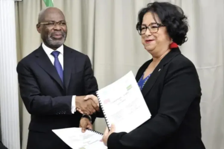 Signature à Libreville d'une convention de partenariat entre la HACA et la HAC du Gabon