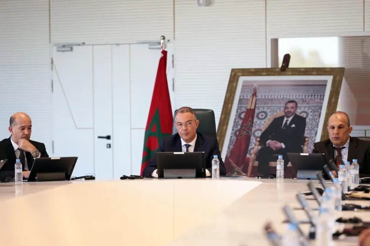 les clubs professionnels de la Botola approuvent le projet de protection sociale des joueurs, joueuses et cadres techniques