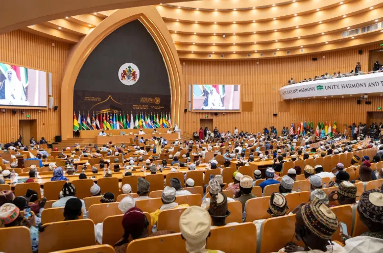 Autodafé du Saint Coran en Suède : La Ligue islamique mondiale condamne "un crime odieux et provocateur"