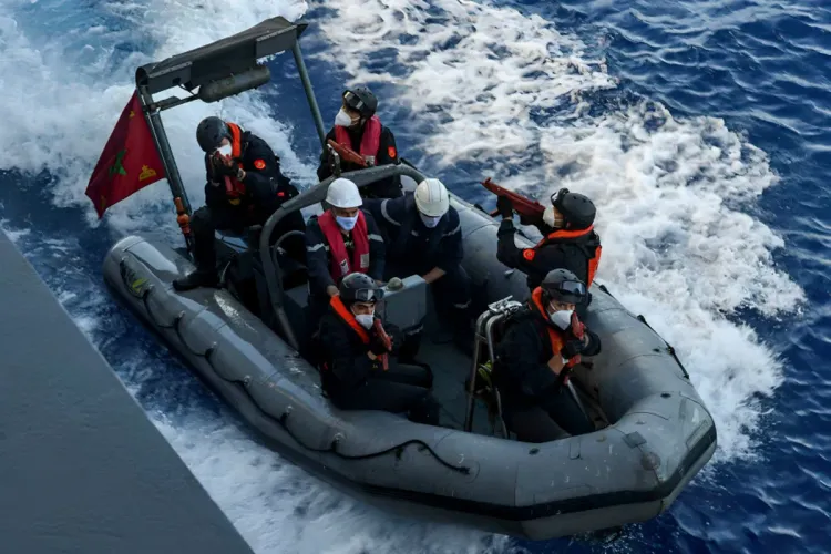 Laâyoune: la Marine Royale porte assistance à 131 Subsahariens candidats à la migration irrégulière