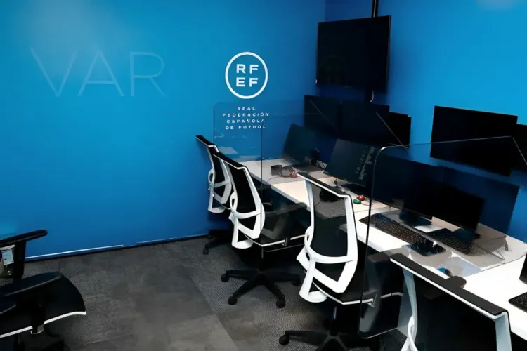 Les instances du football espagnoles et mexicaines décident de publier les échanges avec les arbitres de la VAR