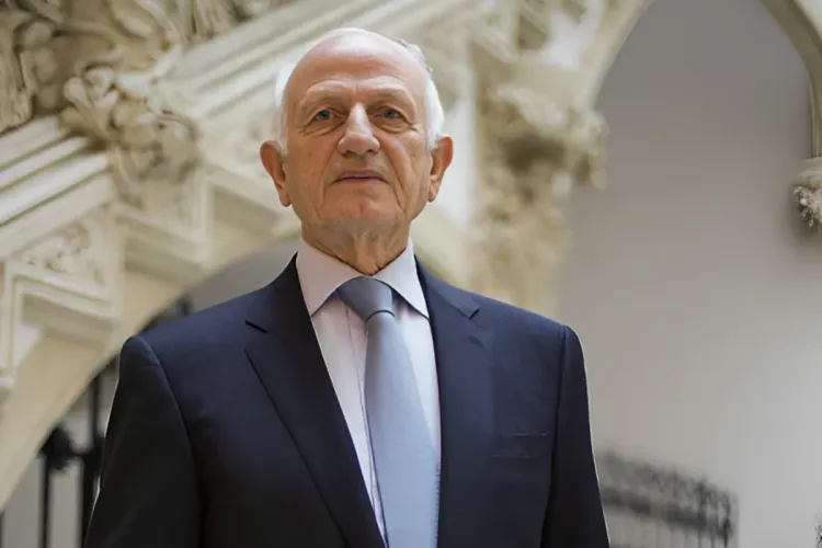 M. André Azoulay représente Sa Majesté le Roi au Forum de Paris sur la Paix
