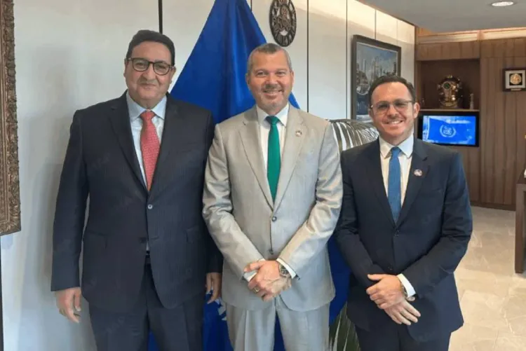 M. Kayouh s’entretient à Londres avec le SG de l’OMI