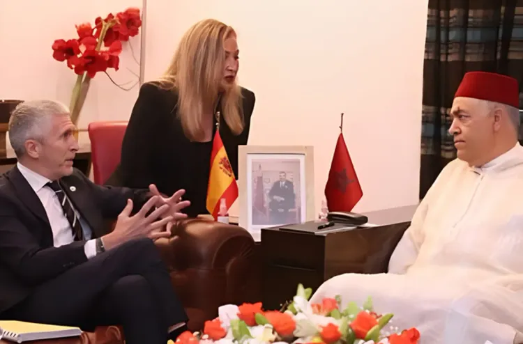 M. Laftit tient une réunion de travail à Madrid avec son homologue espagnol