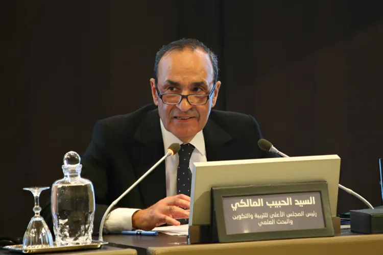 M. Lahbib El Malki souligne la nécessité de promouvoir l'utilisation de l'IA de manière équitable et inclusive