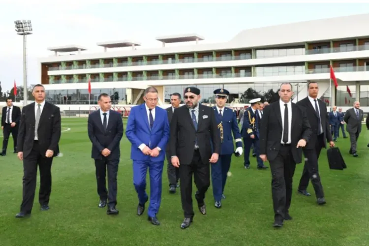 Communiqué du Cabinet Royal: Le Roi Mohammed VI nomme Fouzi Lekjaa président du Comité chargé de la candidature du Maroc