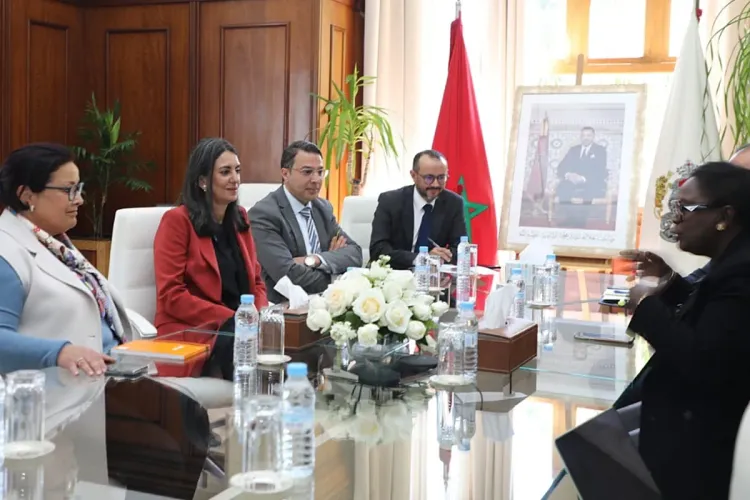 Nadia Fettah avec la représentante spéciale du Président de la BAD