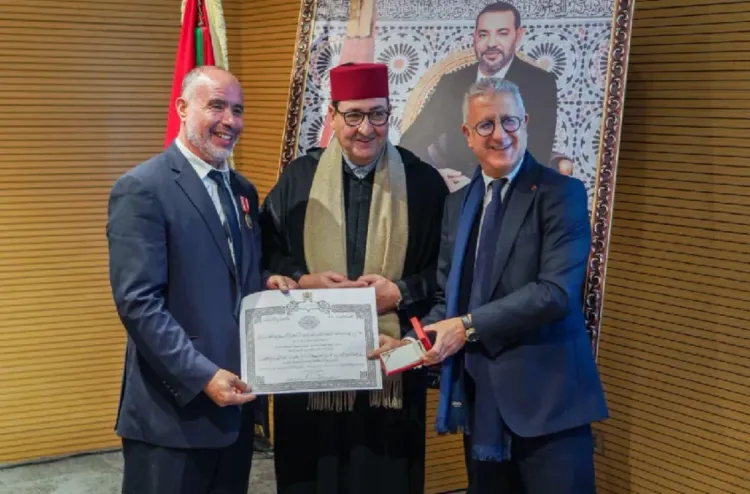 Remise de Wissams royaux à des fonctionnaires et des employés du ministère du Transport et de la Logistique au titre de 2025