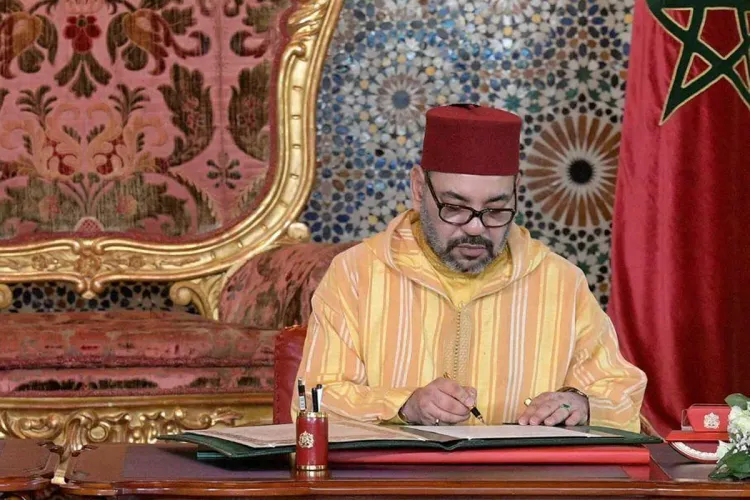 SM le Roi adresse un message de condoléances et de compassion au Président américain suite à l’accident aérien à Washington