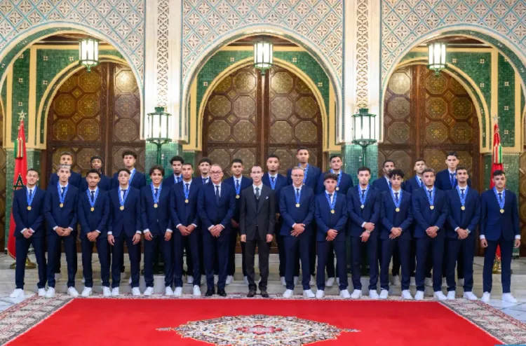 Sur Hautes Instructions de SM le Roi, SAR le Prince Héritier Moulay El Hassan préside une cérémonie offerte par le Souverain en l’honneur des membres de l’Équipe nationale de football des moins de 20 ans, Championne du monde