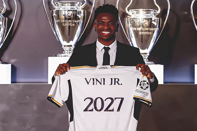 Vinicius prolonge au Real Madrid jusqu'en 2027