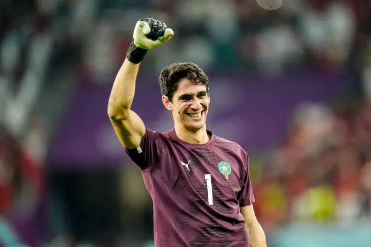 Yassine Bounou sacré Lion d'or