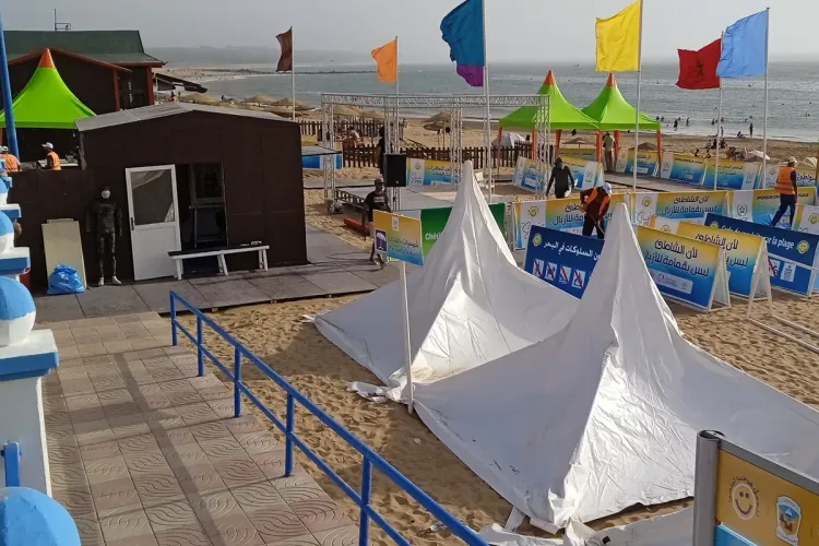 L'opération b7arblaplastic fait escale à la plage de Rabat