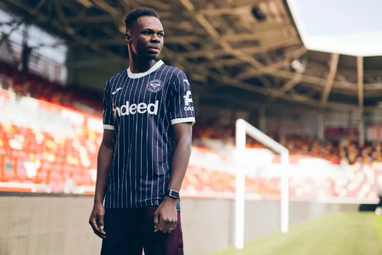 Football: le Malien Mamadou Sangaré rejoint Brentford en provenance de Lens