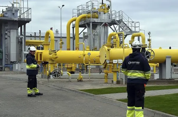 Gaz : Les stocks européens à un niveau "historiquement bas" avant l’hiver (Rapport)