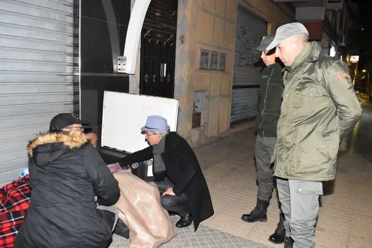 Vague de froid: Vaste opération d'hébergement des personnes sans abri à Béni Mellal