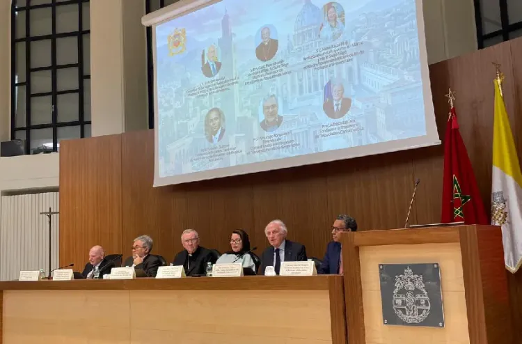 "Prendre la juste mesure de l'aggiornamento que connaissent les relations du Maroc et du Vatican" (M. Azoulay)