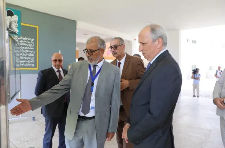 Examen national unifié de baccalauréat: M. Berrada visite le Lycée qualifiant Ibn Roumi à Ain Aouda