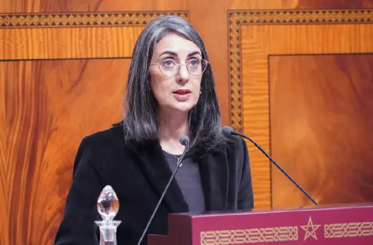 Hausse des prix des carburants : le gouvernement agit avec sens social et responsabilité financière (Mme Fettah)