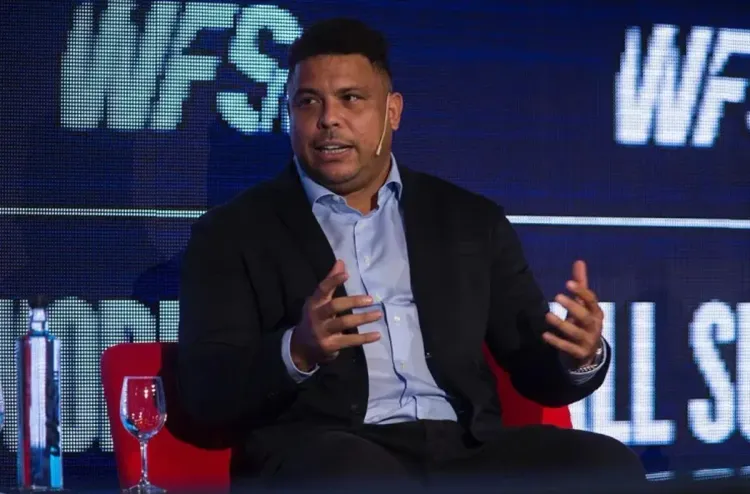 Ronaldo cède Cruzeiro