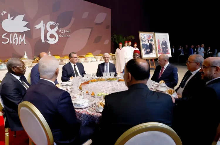 SM le Roi offre un dîner en l'honneur des invités et des participants au 18e Salon International de l'Agriculture au Maroc, présidé par le Chef du gouvernement